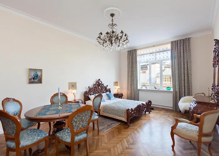 Luxovski Apartment